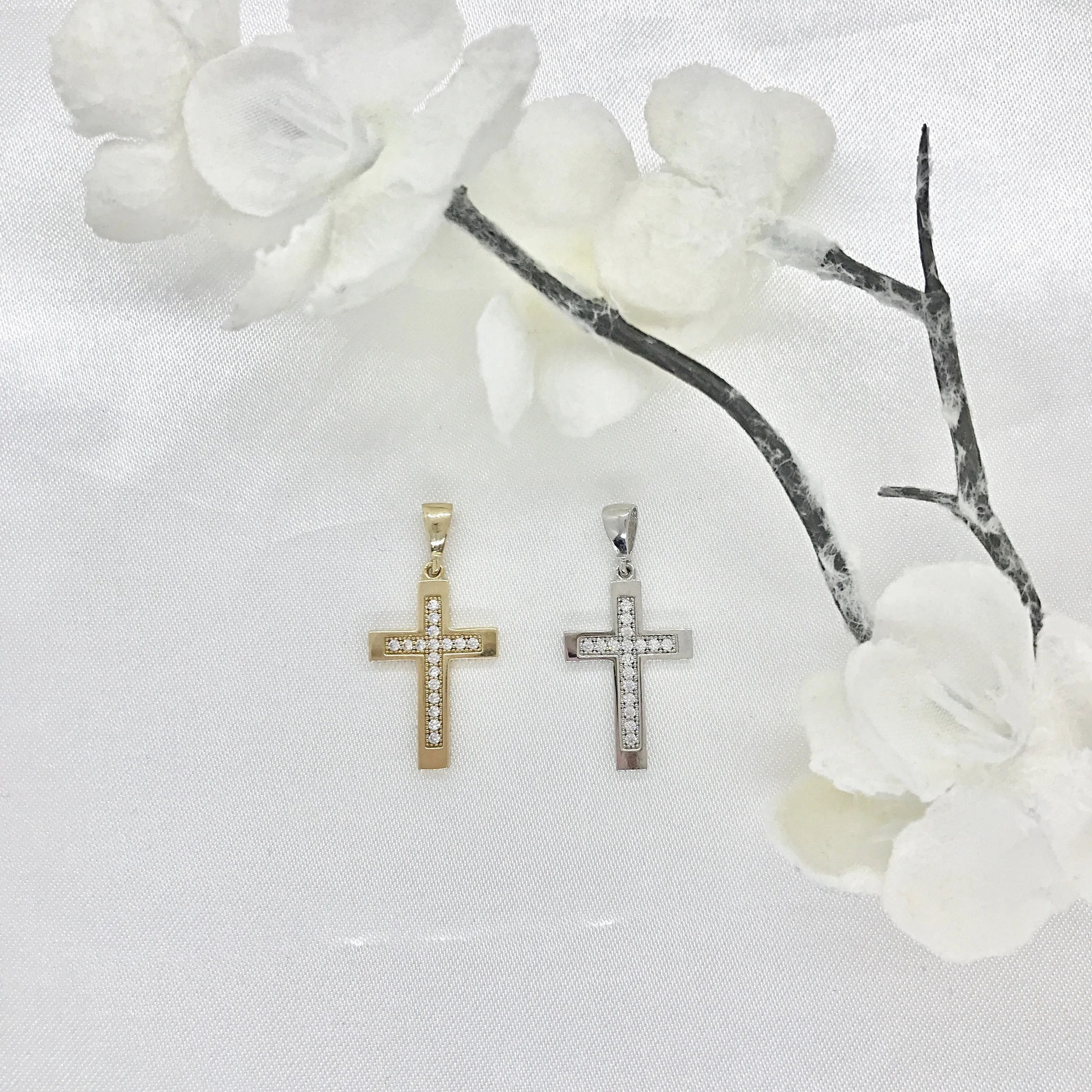 10k Gold Modern Cross with CZ