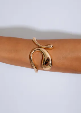 Fluid Elegance Bracelet Gold