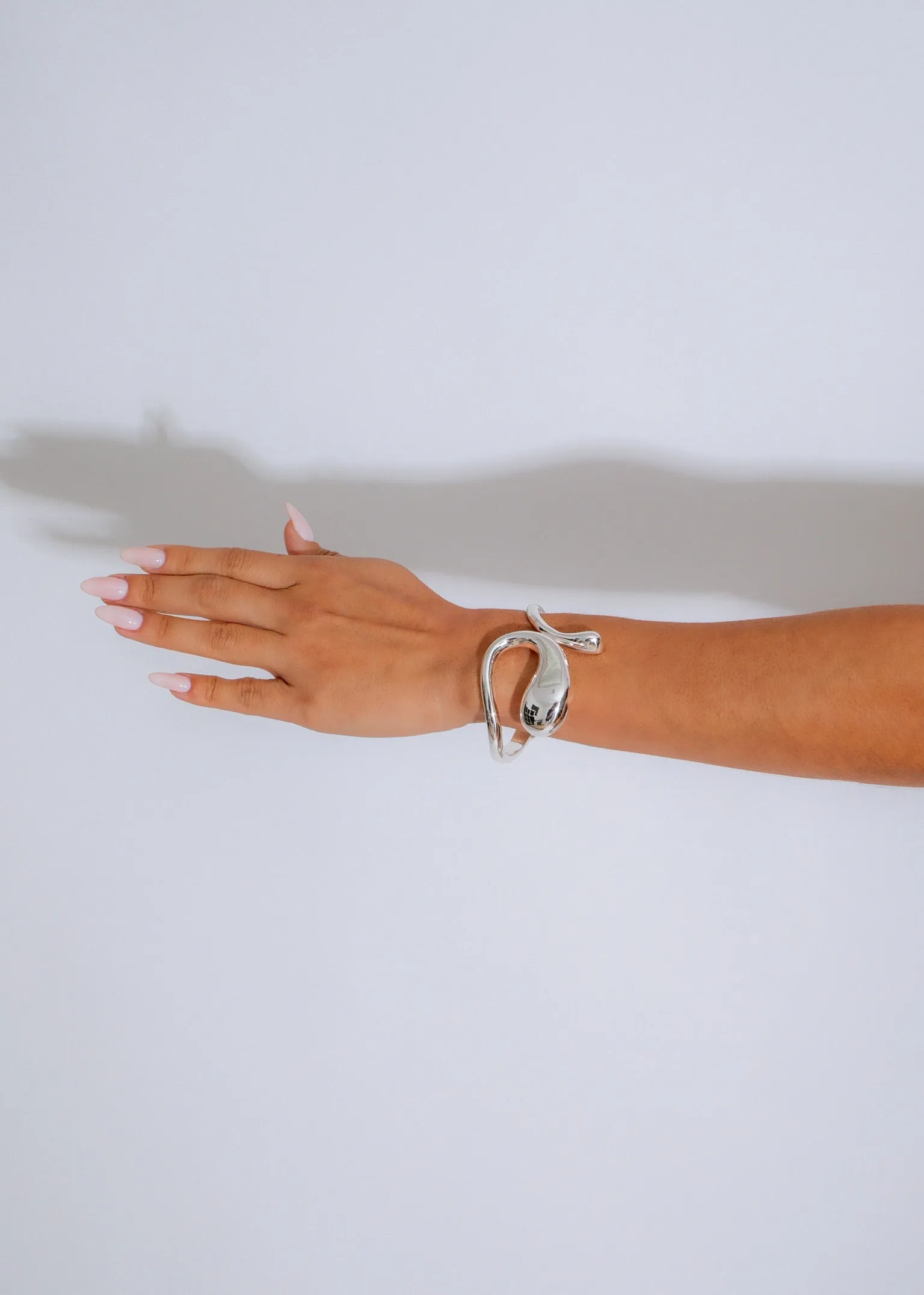 Fluid Elegance Bracelet Silver