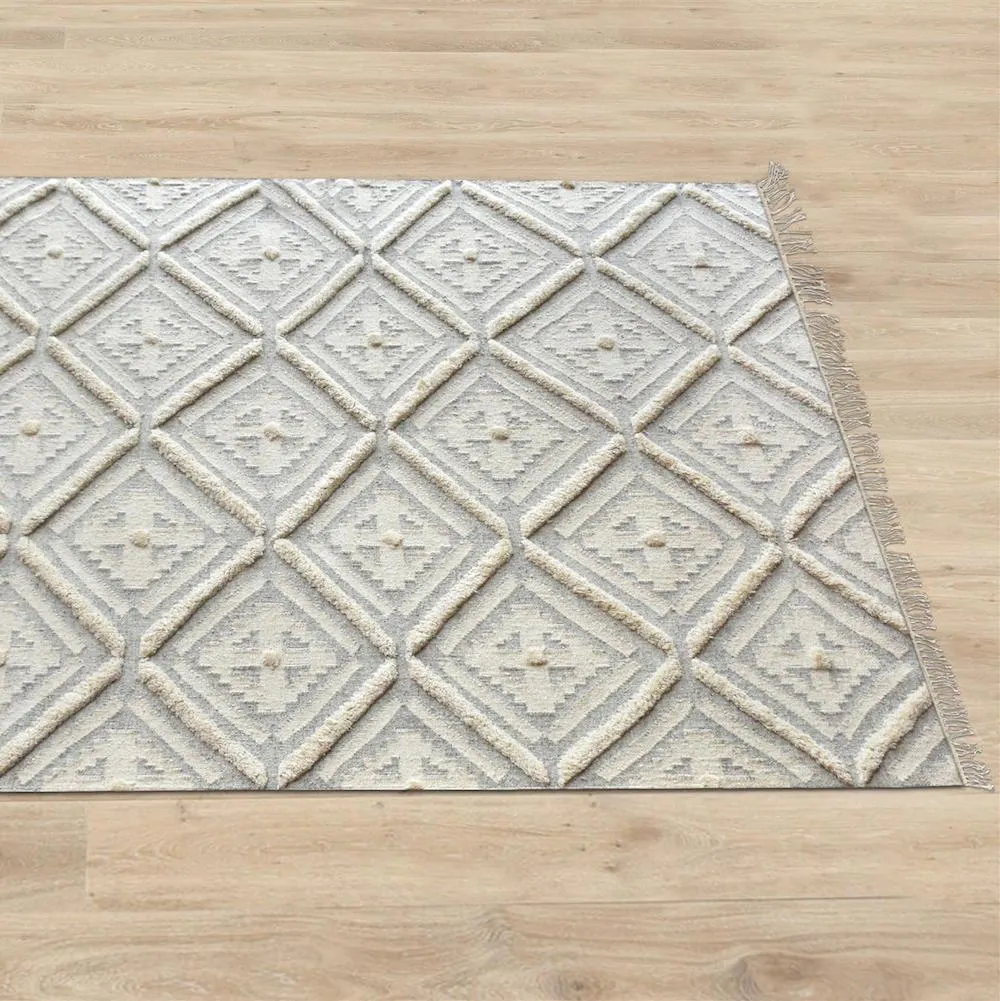 Iruti Textured Modern Tribal Rug