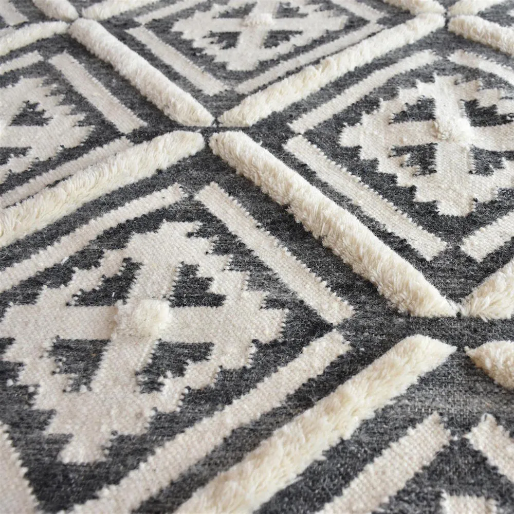 Iruti Textured Modern Tribal Rug