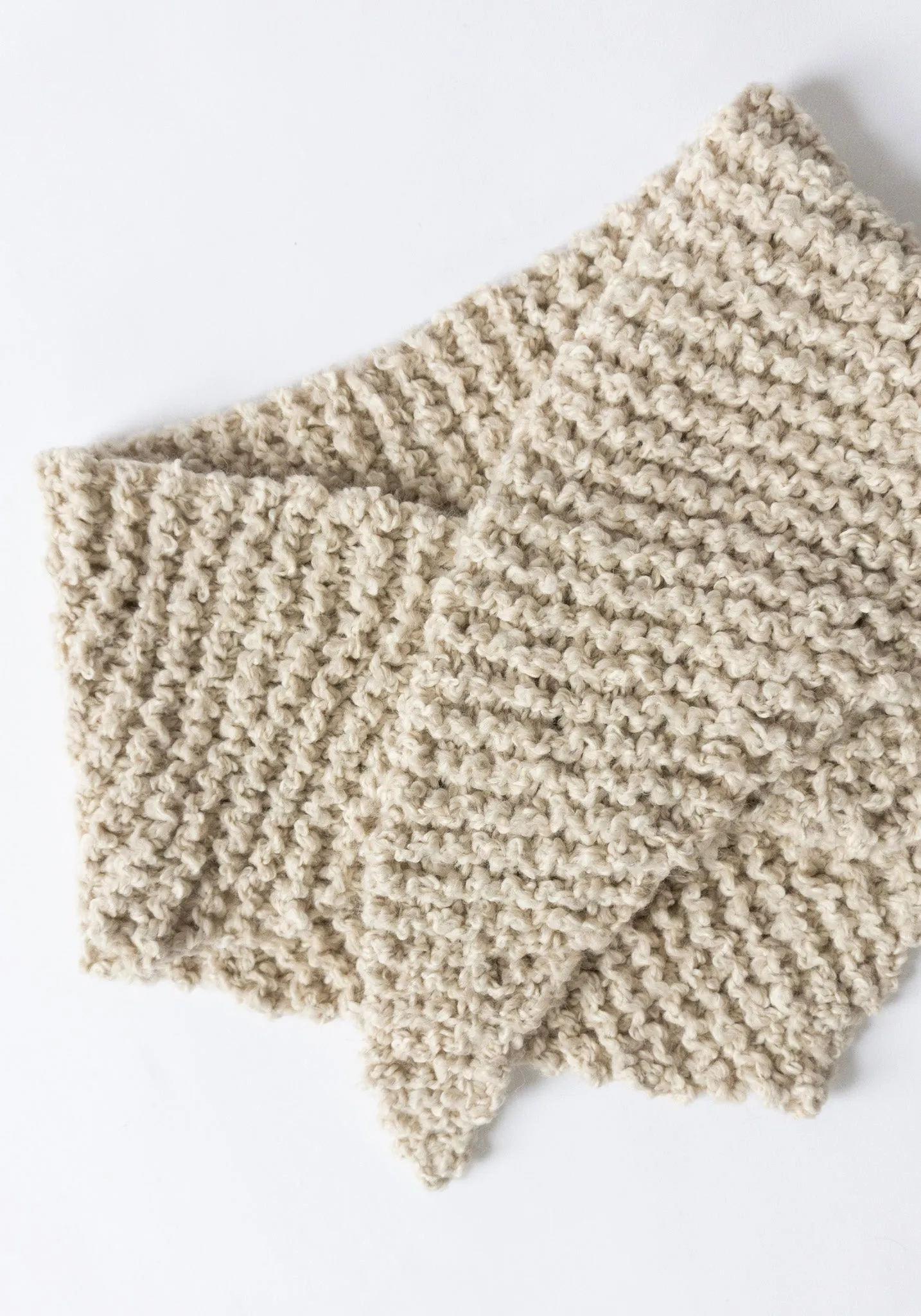 Knitted Safron Scarf in Natural